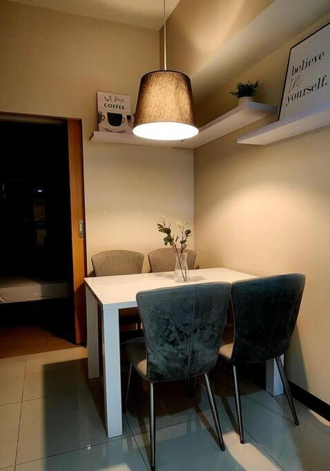 Casa Antonio At Uptown Parksuites Tower One Bgc Manila Luaran gambar